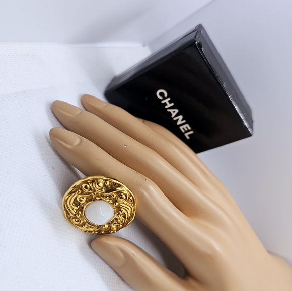 Chanel Pin Brooch - Picture 4 of 12